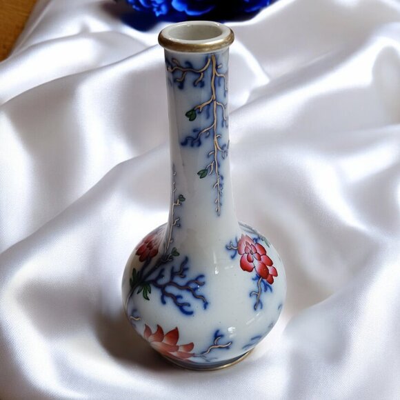 Antique Hand-Painted Asian Style Bud Vase Elegant Peony Gilded Accents, … - Picture 2 of 16